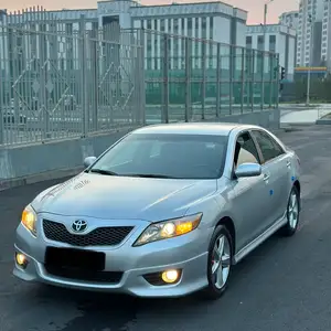 Toyota Camry, 2010