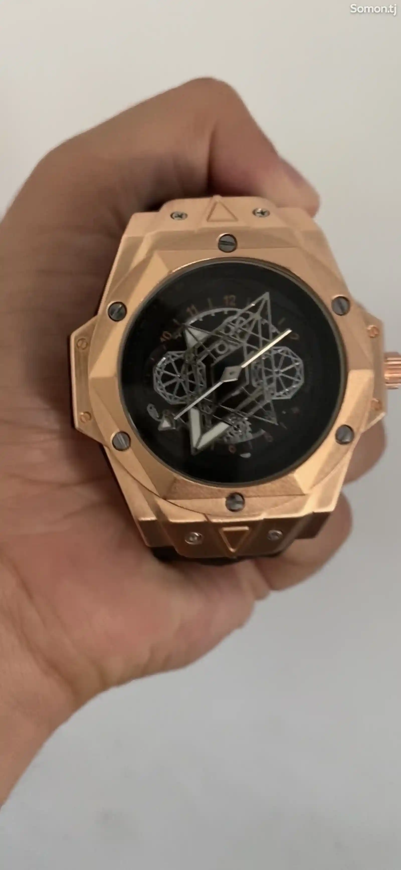 Часы Hublot-1