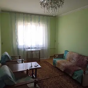 2-комн. квартира, 5 этаж, 65м², молодёжный театр