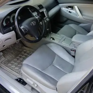 Toyota Camry, 2010