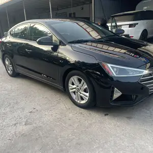 Hyundai Elantra, 2019