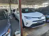 Toyota RAV 4, 2017-3