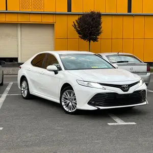 Toyota Camry, 2019