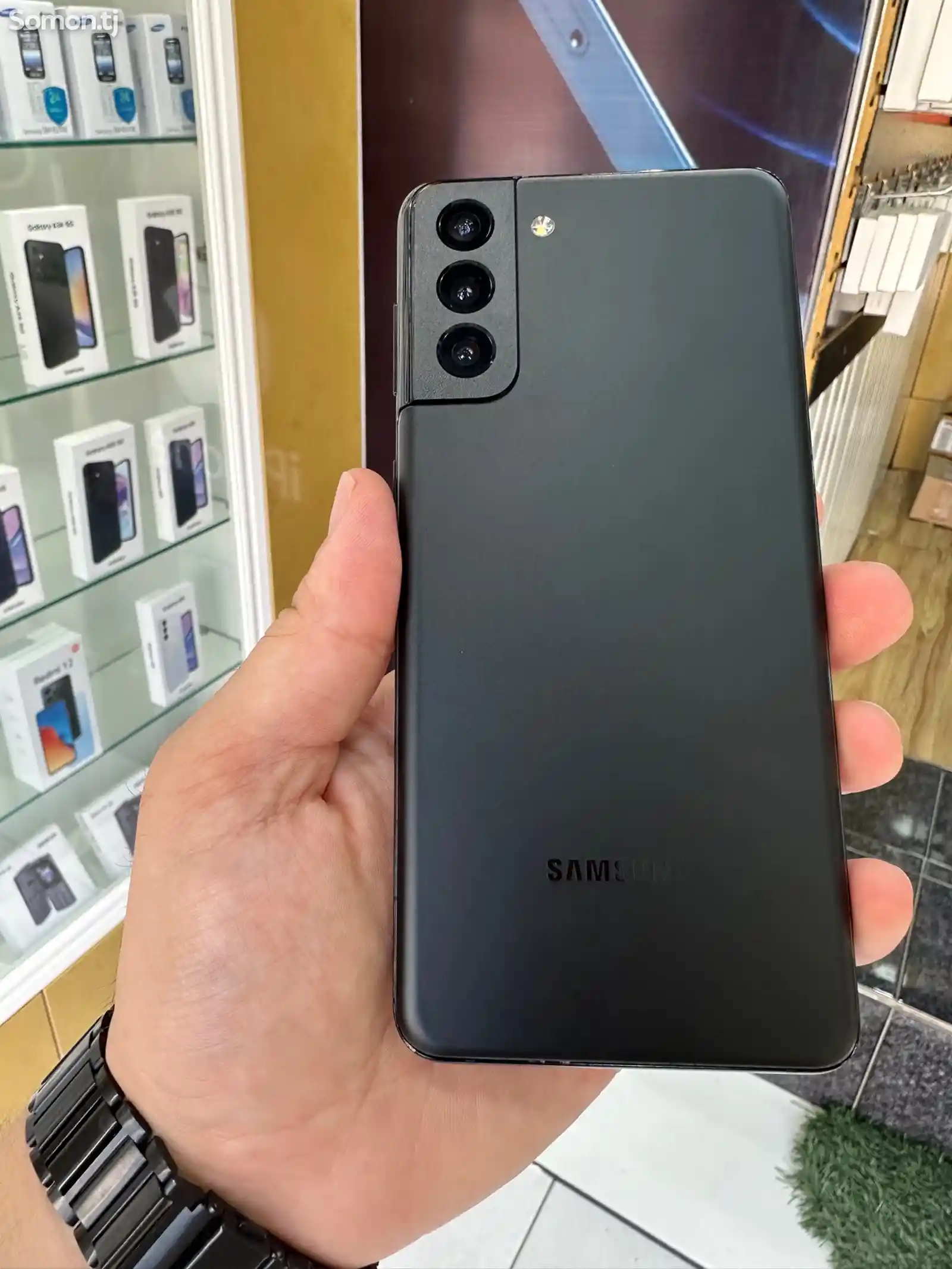Samsung Galaxy S21 plus-2