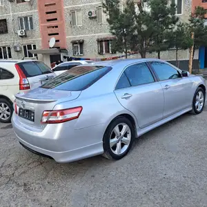 Toyota Camry, 2011