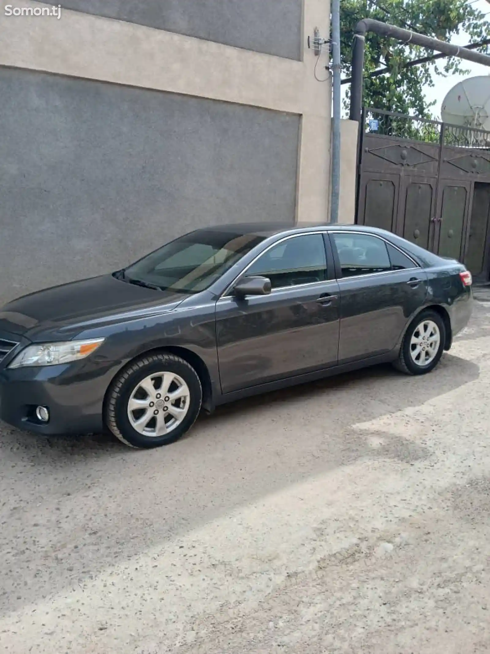 Toyota Camry, 2010-1