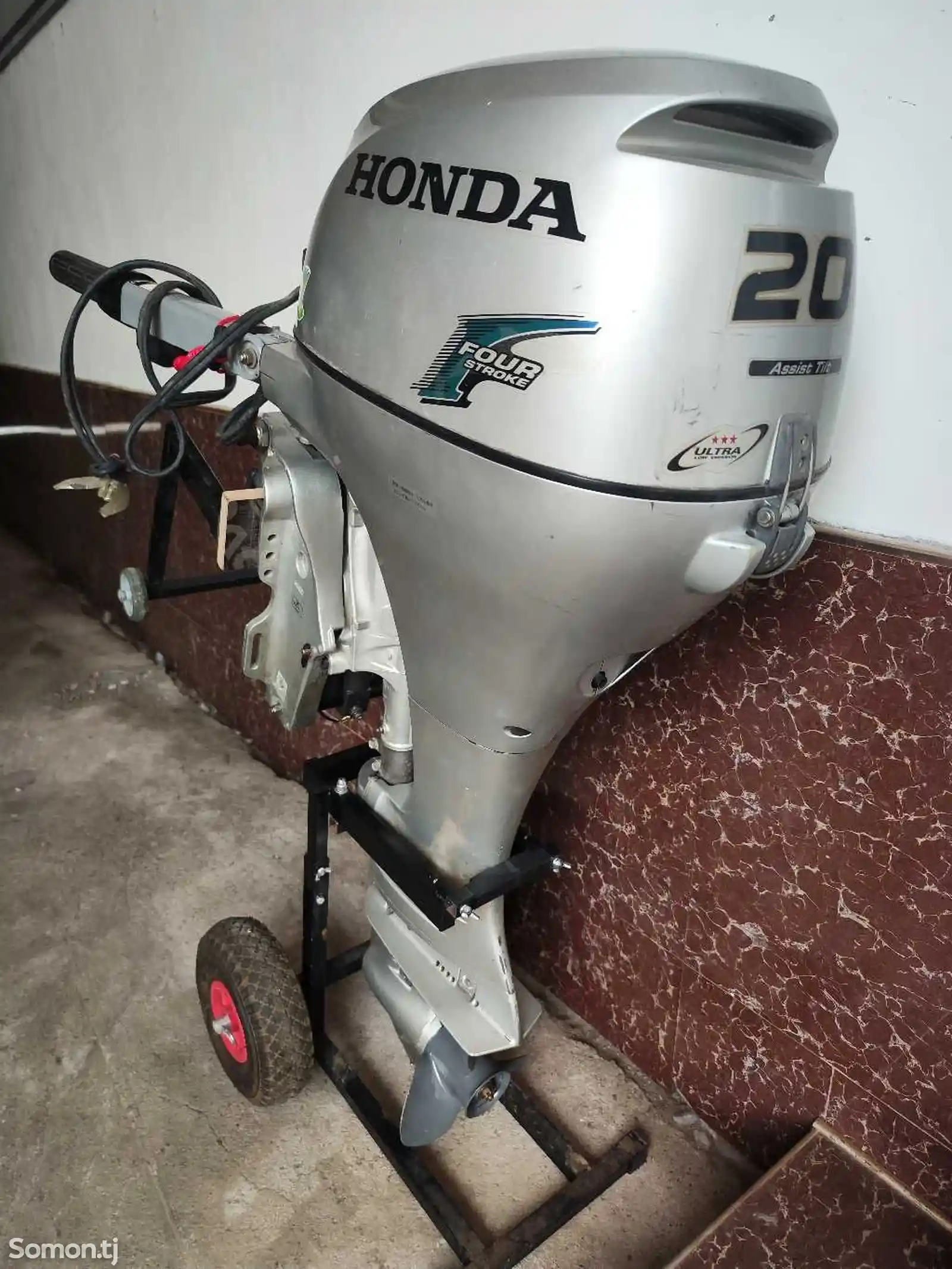 Лодочный мотор Honda 20-1
