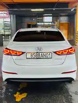 Hyundai Elantra, 2018-2