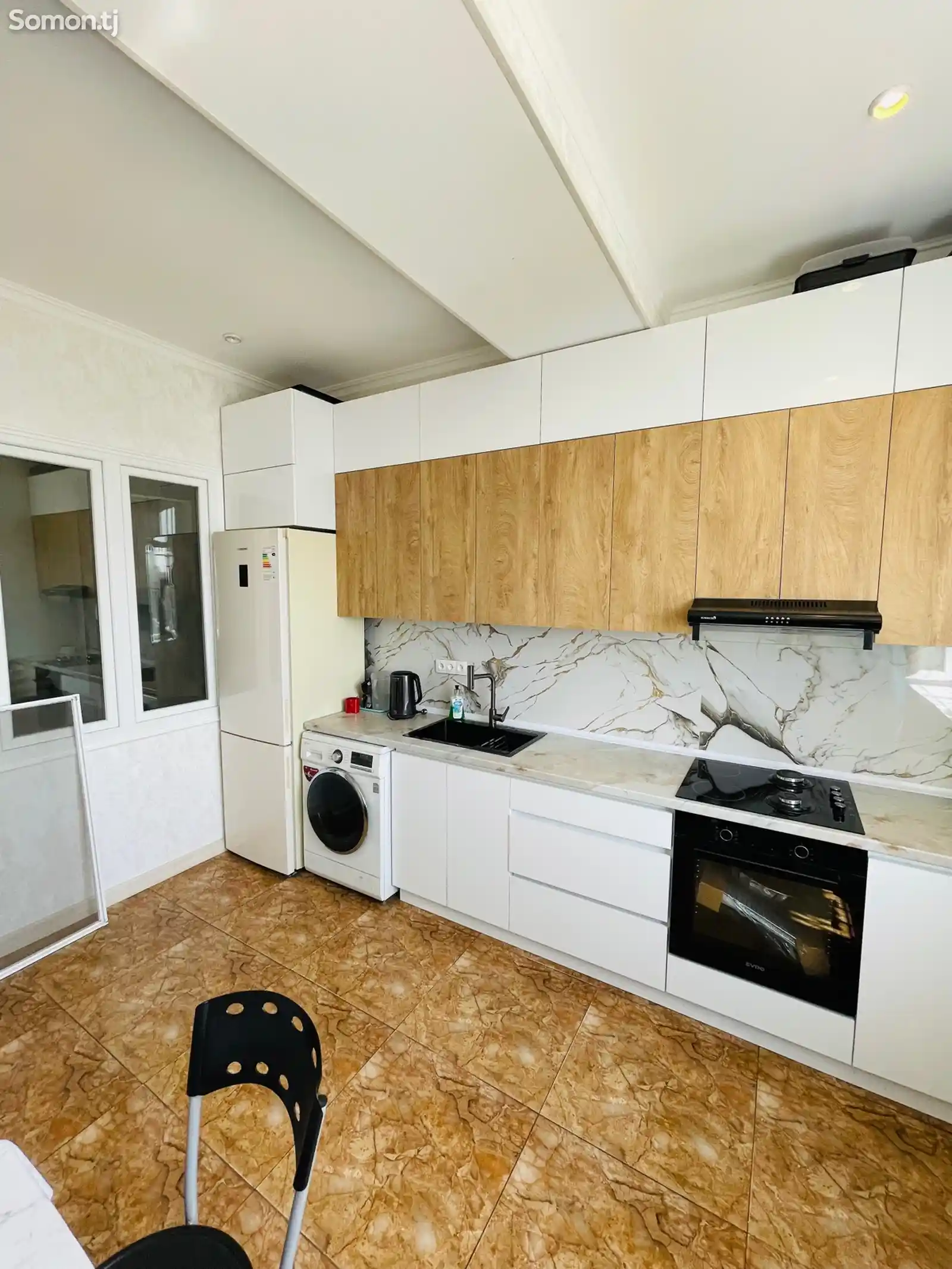 3-комн. квартира, 14 этаж, 76 м², Профсоюз-15