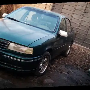 Opel Vectra A, 1990