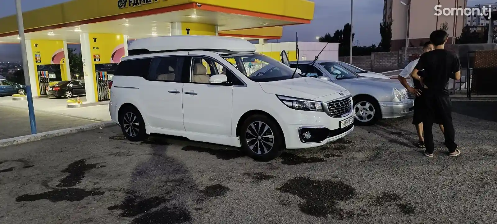 Kia Carnival, 2015-8