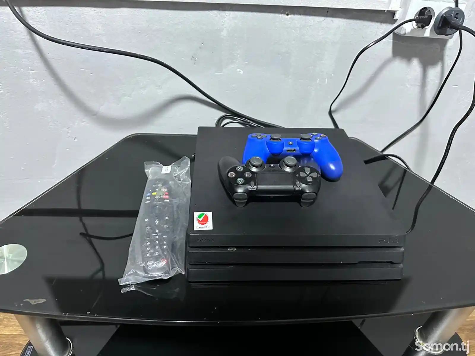 Игровая приставка Sony PlayStation 4 Pro-2