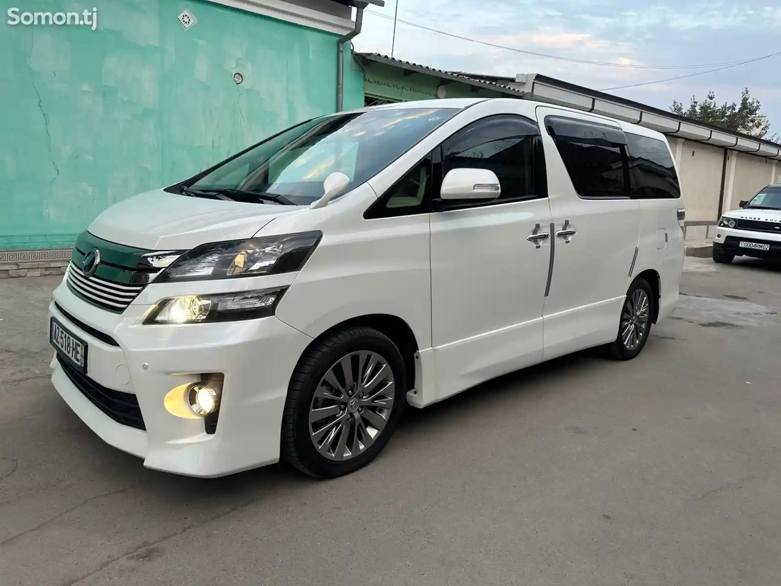 Toyota Vellfire, 2014-3