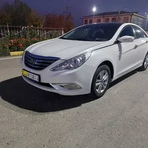 Hyundai Sonata, 2013