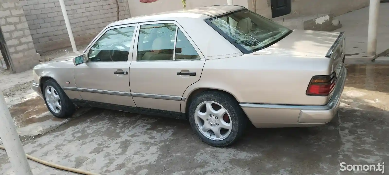 Mercedes-Benz W124, 1989-2