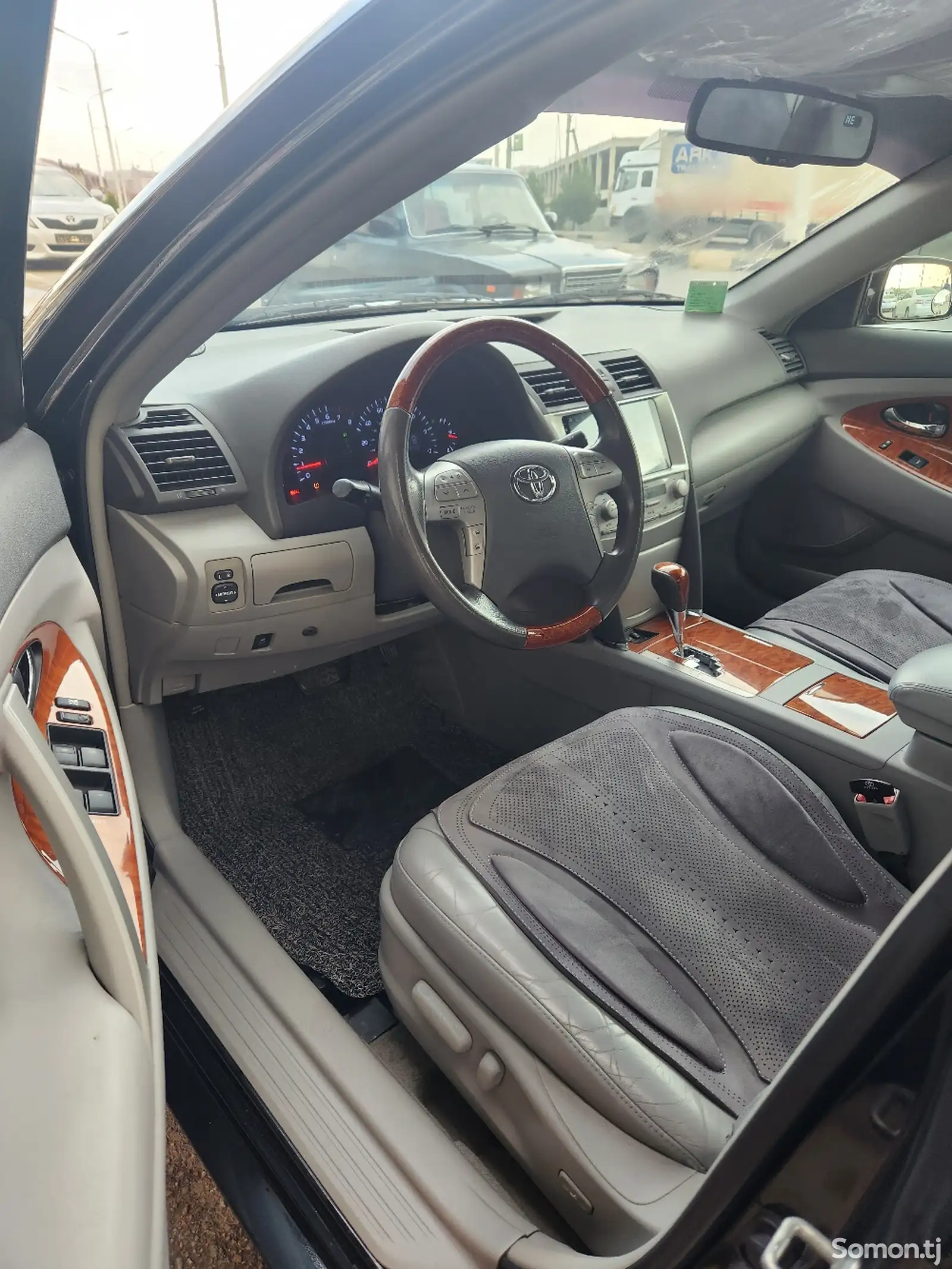 Toyota Camry, 2010-8