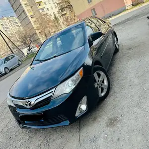 Toyota Camry, 2014