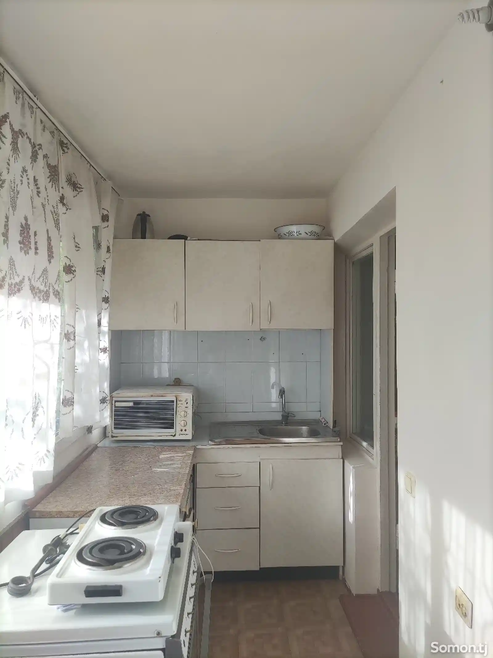 4-комн. квартира, 2 этаж, 74 м², Мохи Нав-1