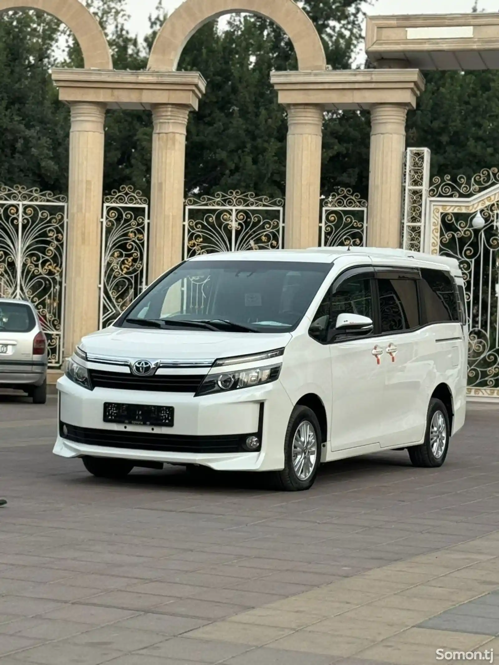 Toyota Voxy, 2016-6