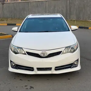 Toyota Camry, 2014