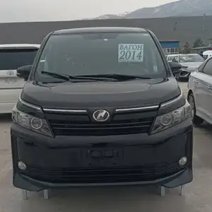 Toyota Voxy, 2014