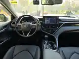 Toyota Camry, 2019-9