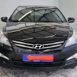 Лобовое стекло на Hyundai Solaris