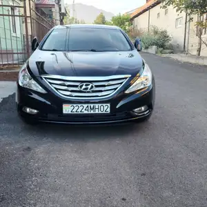 Hyundai Sonata, 2010