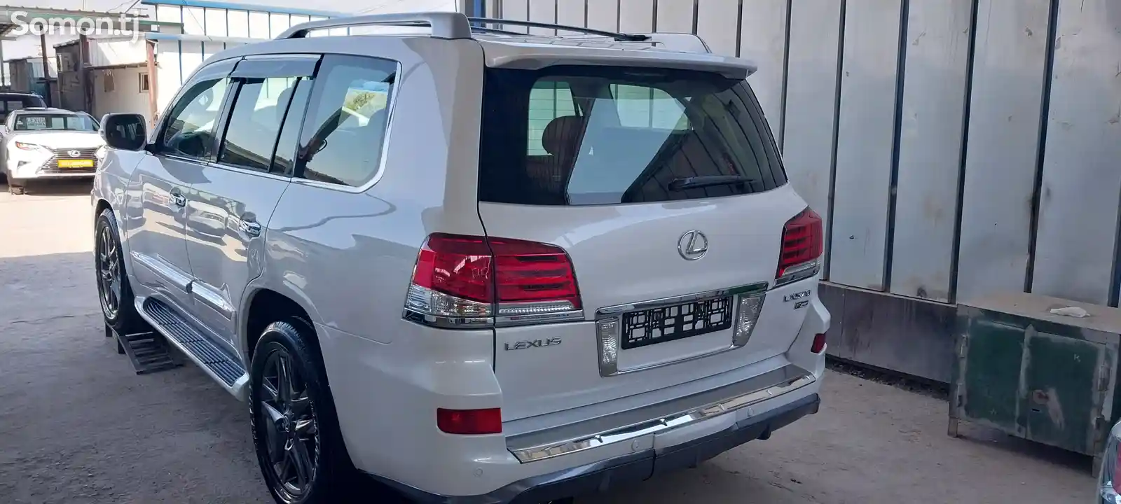 Lexus LX series, 2010-4