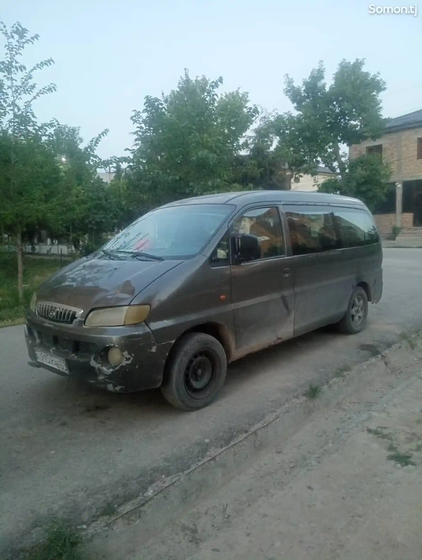 Микроавтобус Hyundai Starex, 2000-1