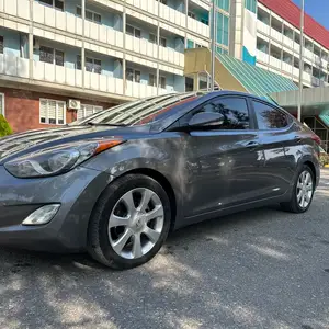 Hyundai Elantra, 2012