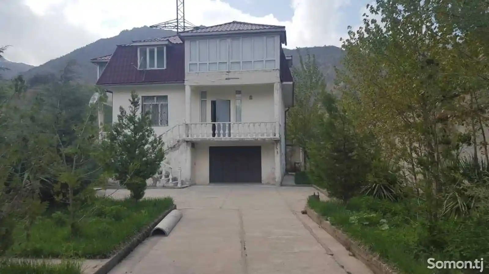 3 этажн. 10-комн. дом, 14 соток,вдоль главной дороги от реки, 41 км от Душанбе-5