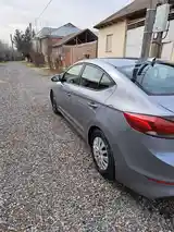 Hyundai Elantra, 2017-2