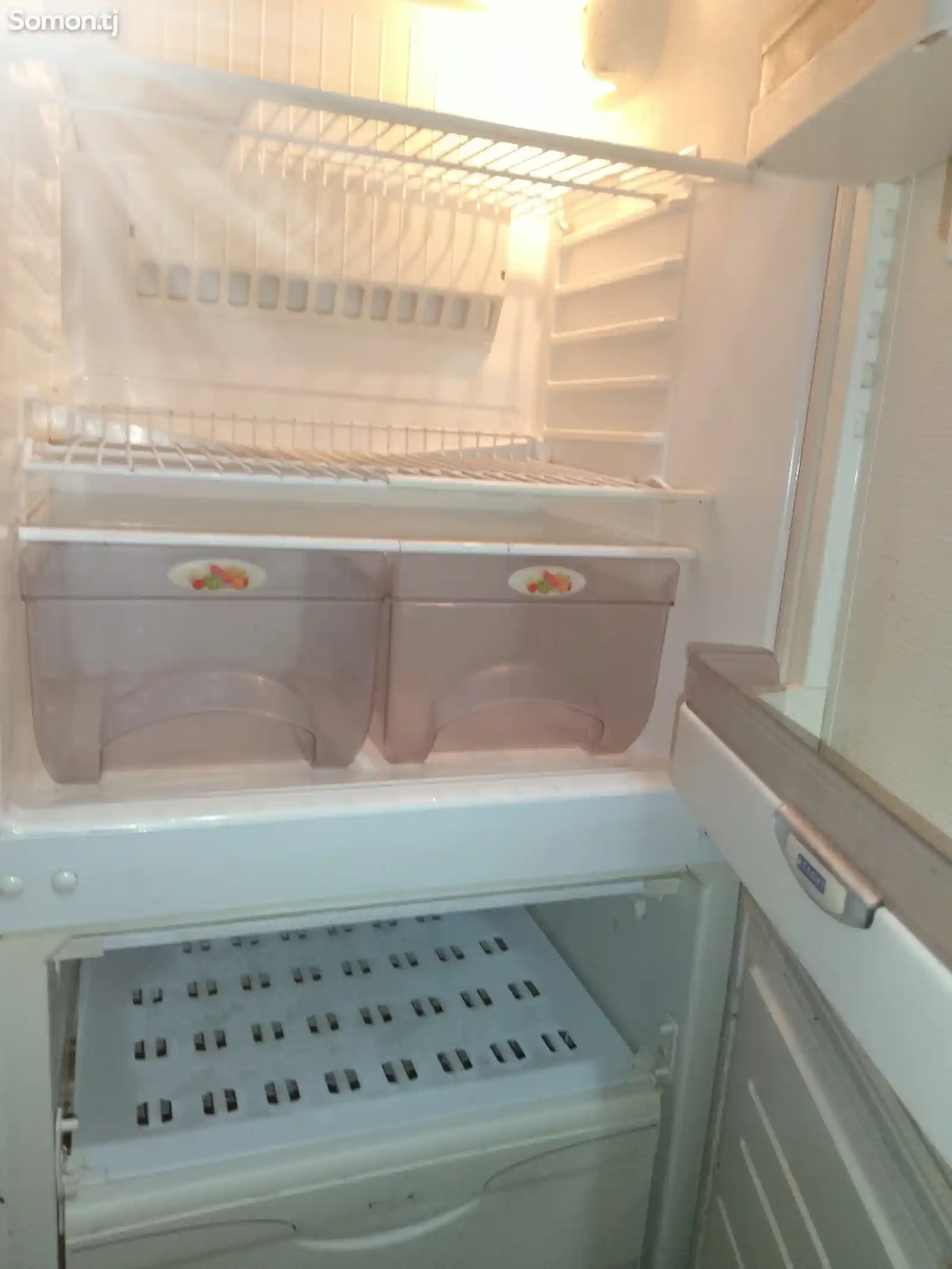 Холодильник 2х камерный-4