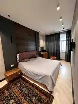 2-комн. квартира, 5 этаж, 80м², 102 мкр-8