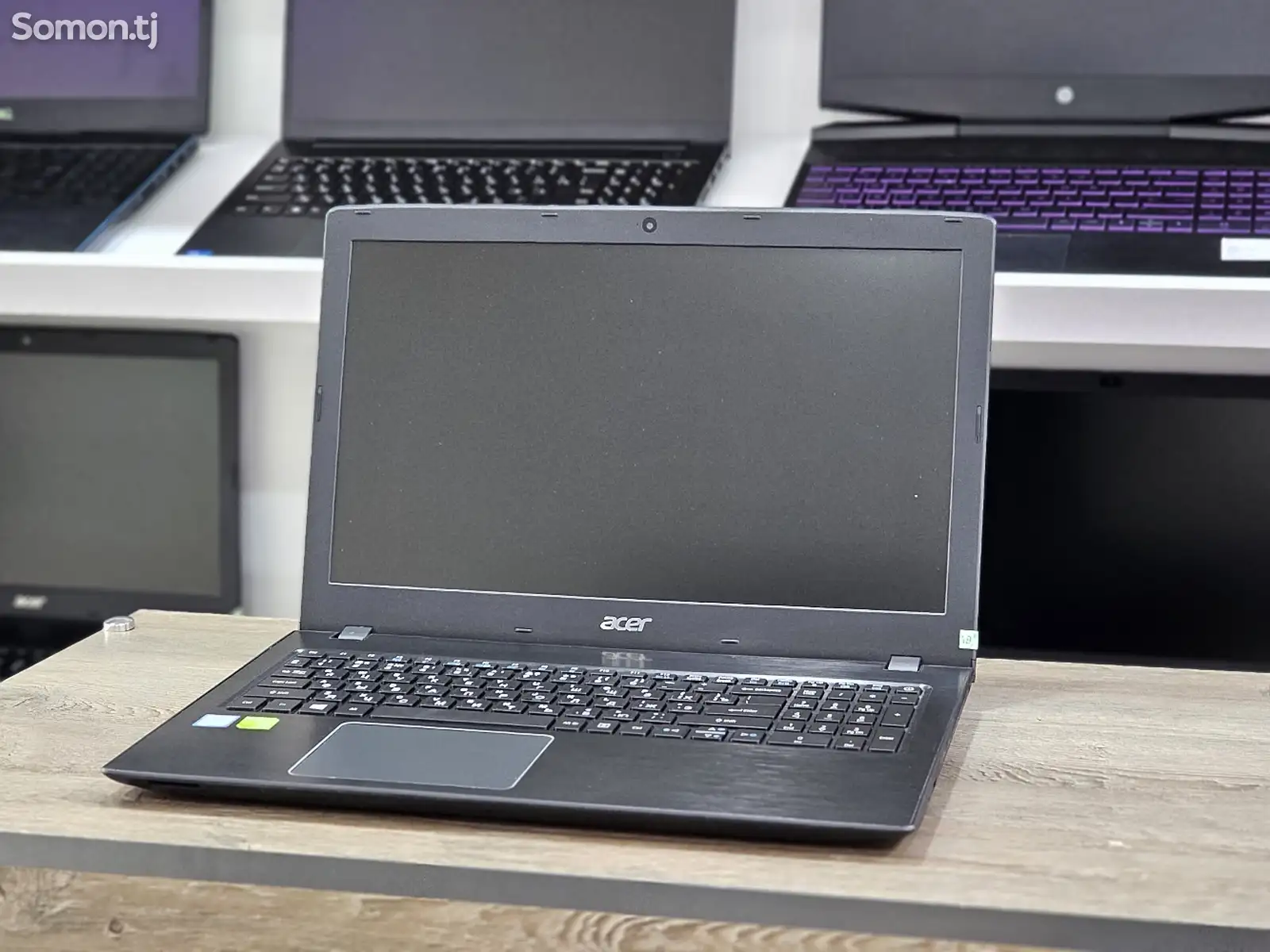 Ноутбук Acer Core i7-6500U / 8GB / Geforce 940MX 2GB / SSD 256GB-1