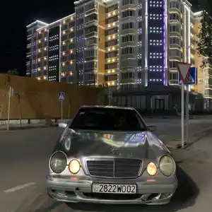 Mercedes-Benz E class, 2001