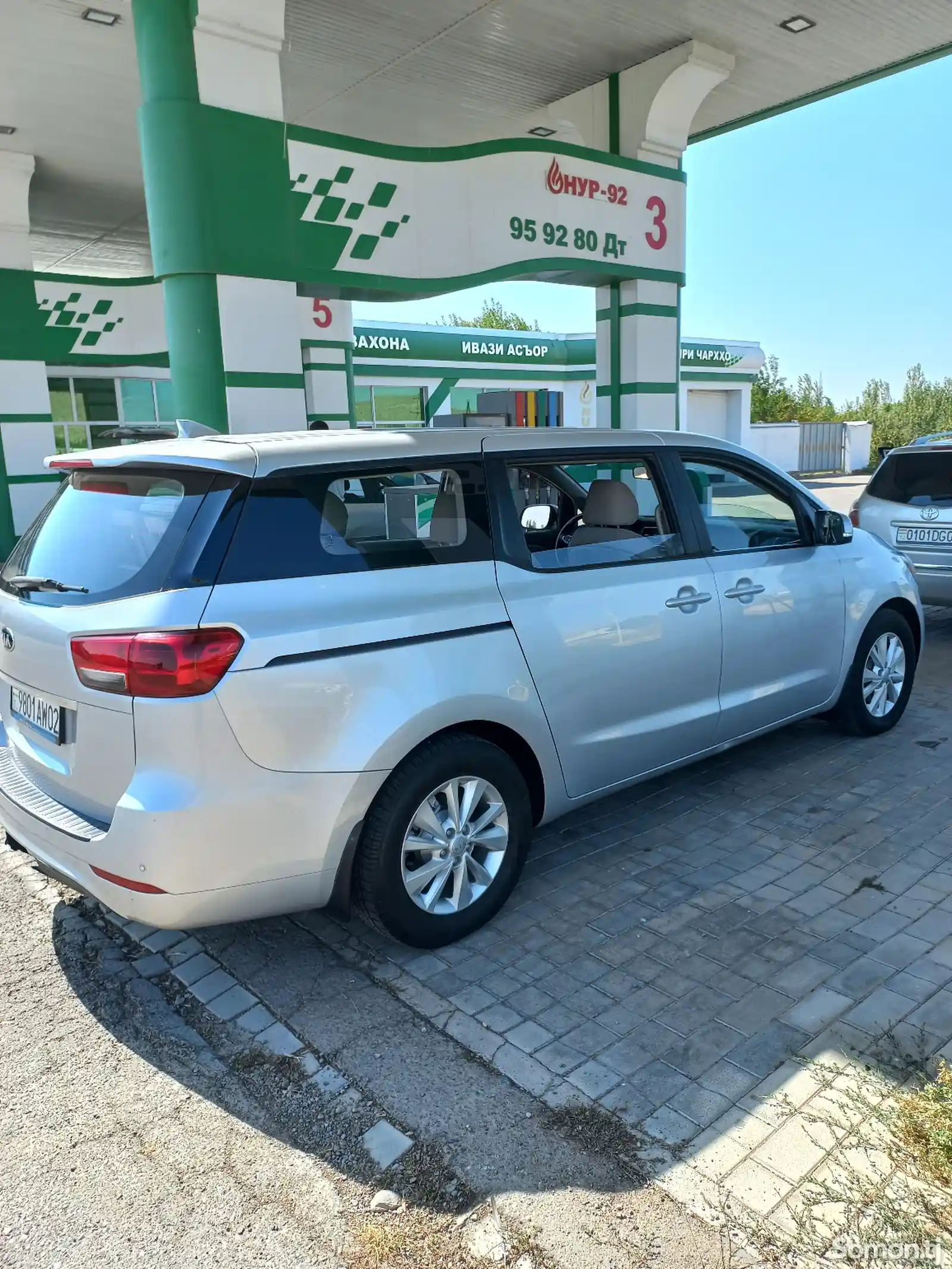 Kia Carnival, 2015-4