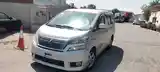 Toyota Vellfire, 2014-2