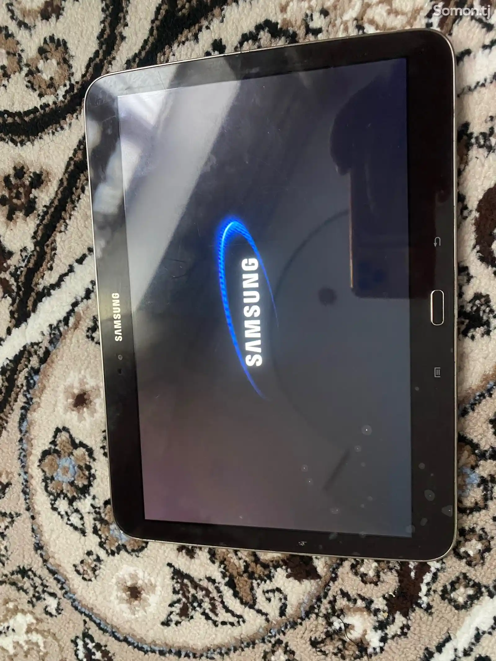 Планшет Samsung Galaxy Tab 3-8