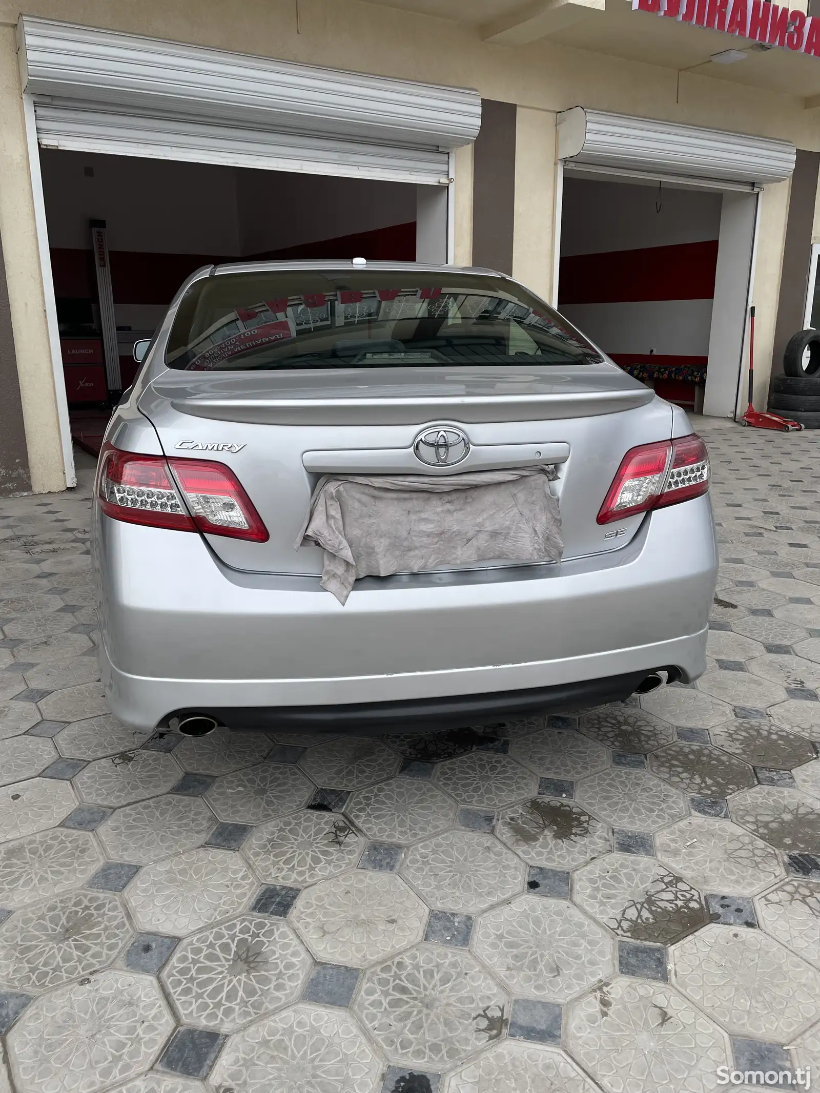 Toyota Camry, 2010-1