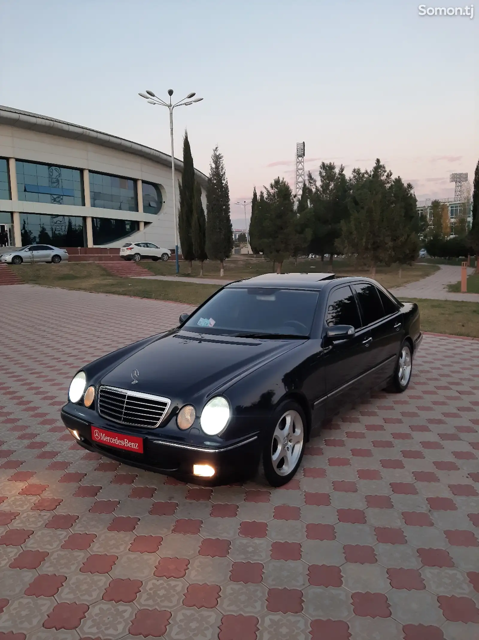 Mercedes-Benz E class, 2000-1