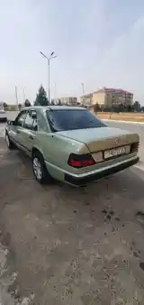 Mercedes-Benz E class, 1987-4