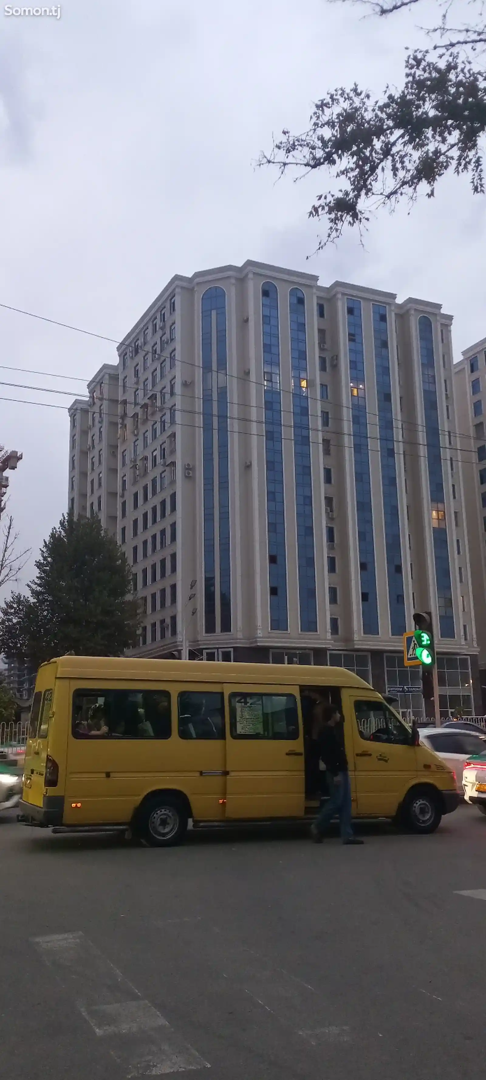 3-комн. квартира, 4 этаж, 75 м², 102 мкр-1