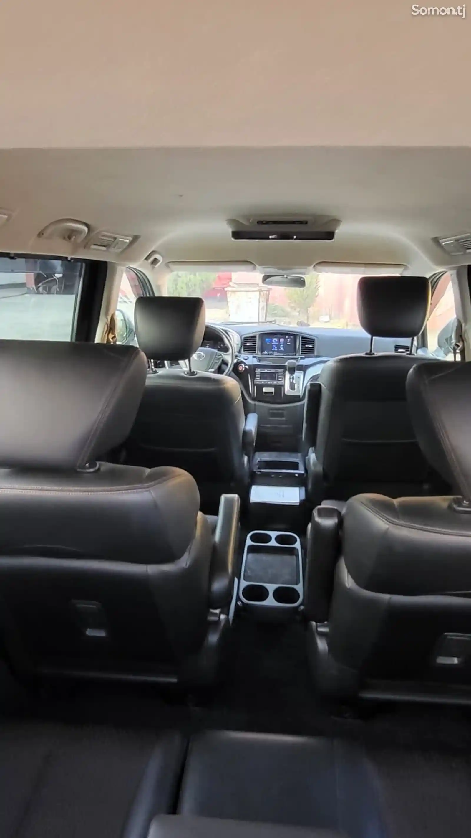 Nissan Elgrand, 2015-7