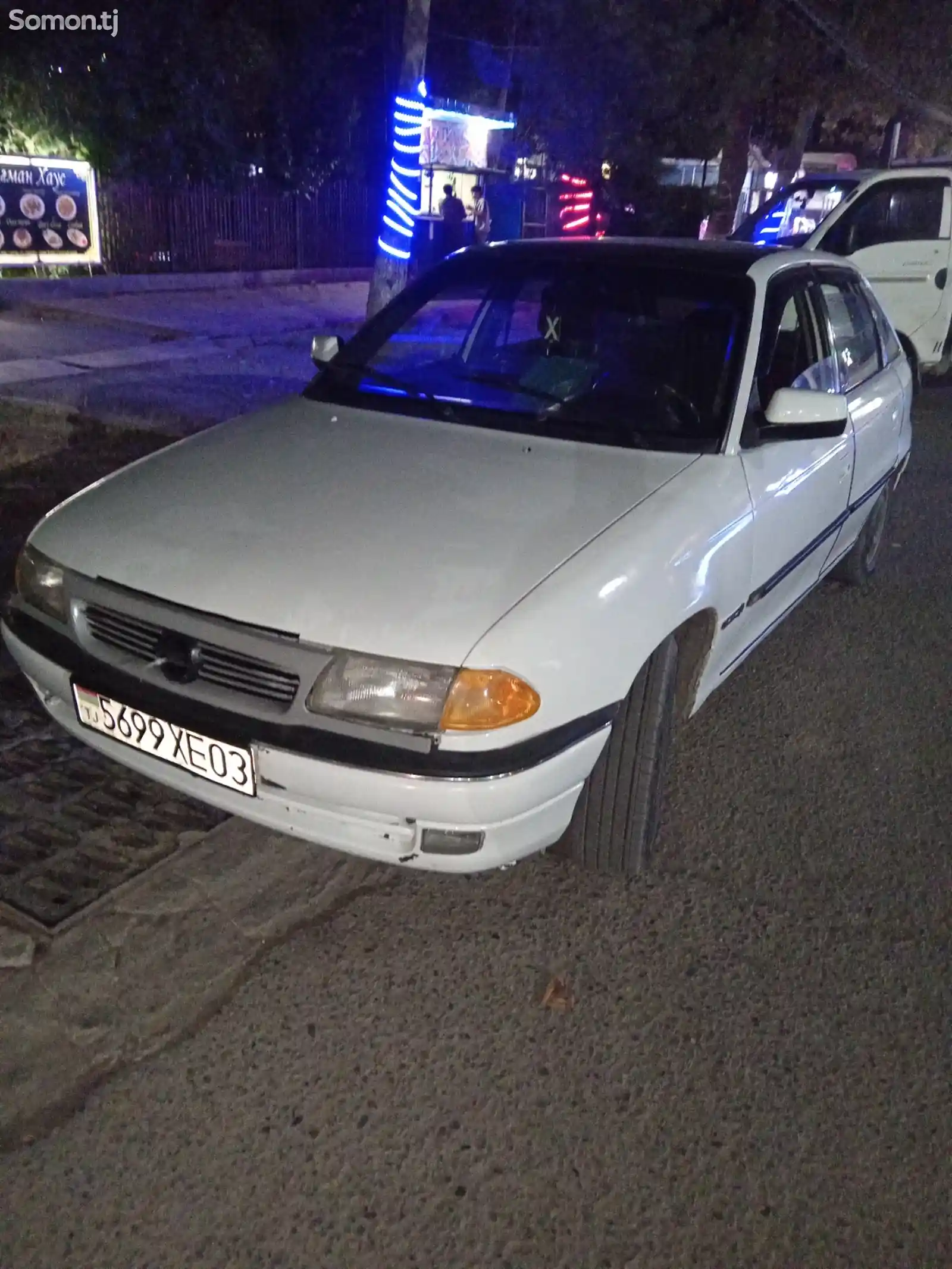 Opel Astra1994-4