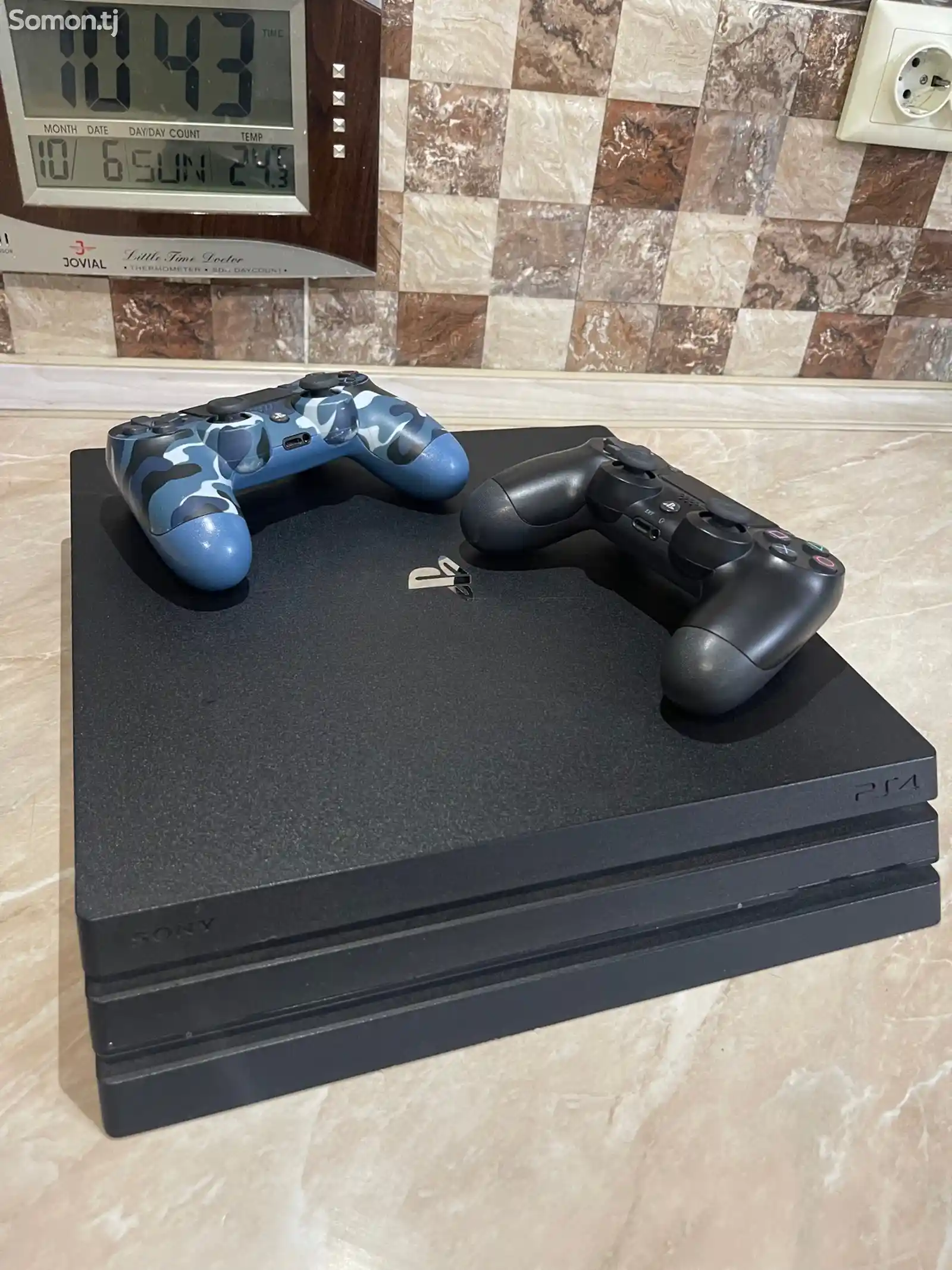 Игровая приставка Sony PlayStation 4pro 4k