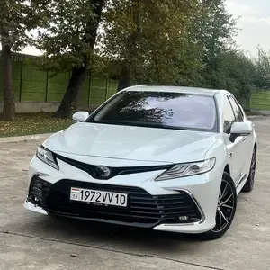 Toyota Camry, 2019