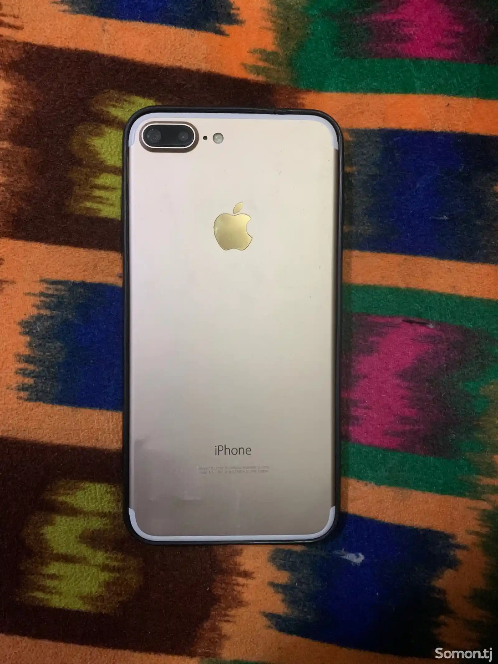 Apple iPhone 7 plus-6