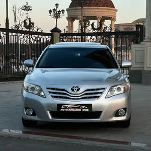 Toyota Camry, 2011